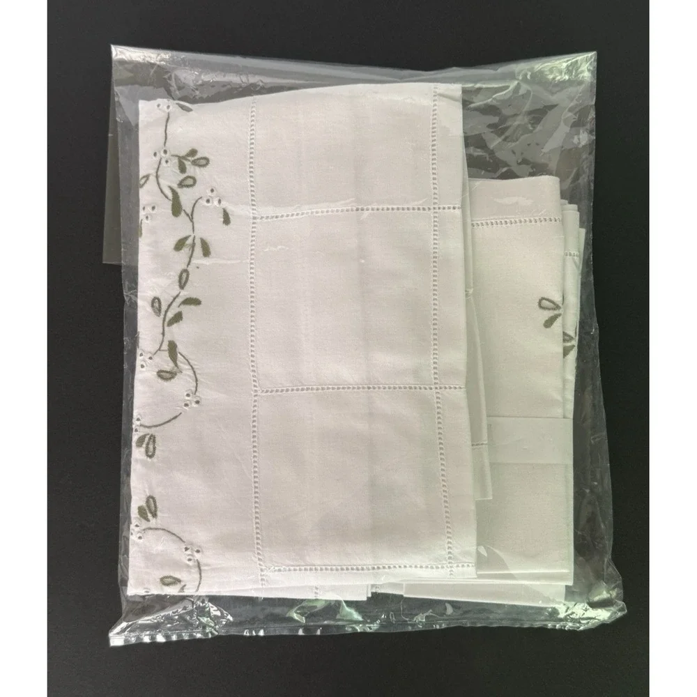 Vtg NEW Belgium Embroidered Linen Set 6 Napkins/39